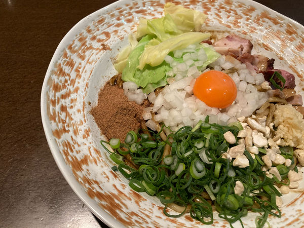 「黒どろまぜそば」@麺や 虎徹の写真