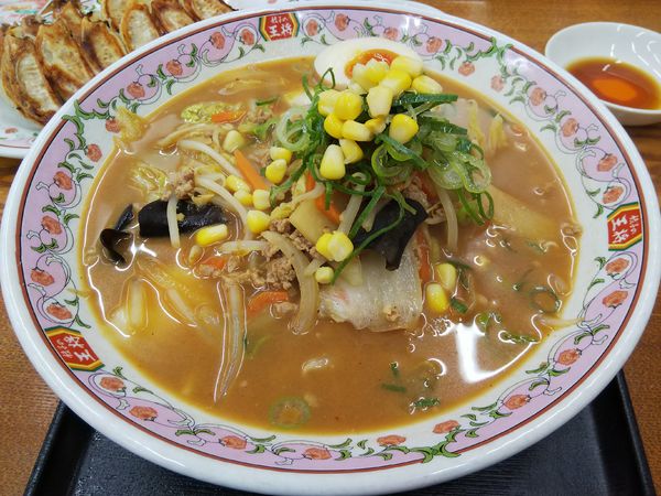 「味噌ラーメン　＋餃子２人前（１人前無料：㋚券）」@餃子の王将 松本島内店の写真