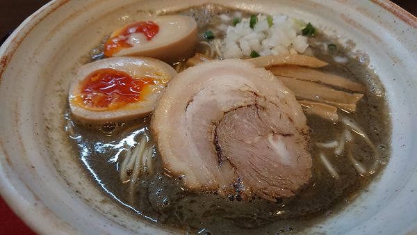 「煮干し麺＋味玉」@麺屋むどうの写真