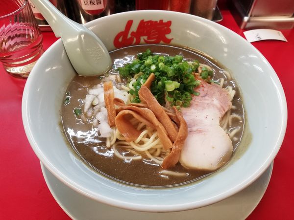 「鬼煮干しラーメン 期間限定」@山岡家 川島店の写真