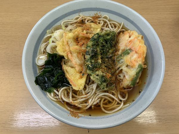 「天ぷら3種そば 490円」@爽亭 JR池袋駅 コンコース店の写真