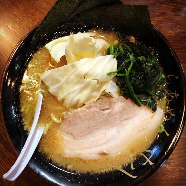 「豚骨醤油ラーメン」@らあめん 寸八 総本店の写真