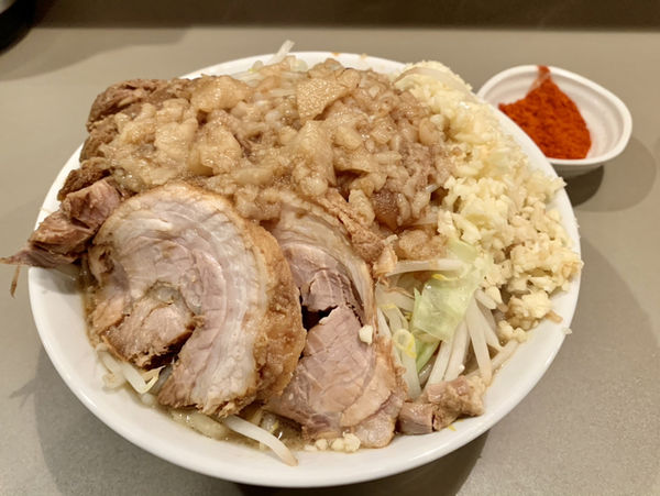 「ラーメン…900円・豚マシ…＋250円・辛マシ…＋50円」@夢を語れ 岐阜の写真