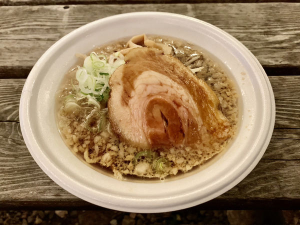 「しょうゆらーめん…700円」@ブーブーキングの写真