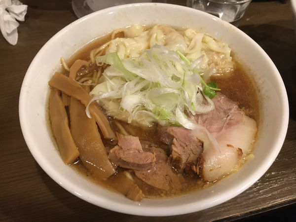「海老わんたん麺　中盛」@荻窪らーめん 栄龍軒の写真