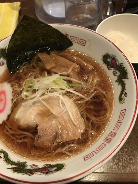 「醤油ラーメン、サービス半ライス」@東京ラーメン 来々堂の写真