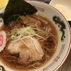 醤油ラーメン、サービス半ライス