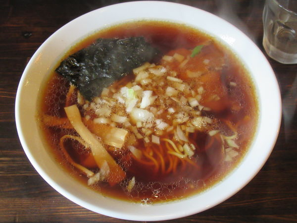 「らーめん（600円）」@八王子ラーメン あじたつの写真
