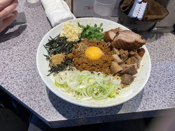 「台湾まぜそば大盛り+豚1枚」@ラーメン宮郎の写真