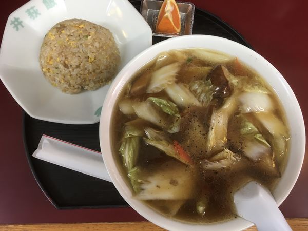 「シイタケそば＋半チャーハン 1250円」@井荻飯店の写真