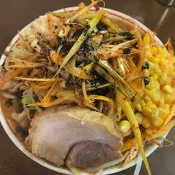 限定味噌ラーメン大盛り　辛味ねぎ　マー油