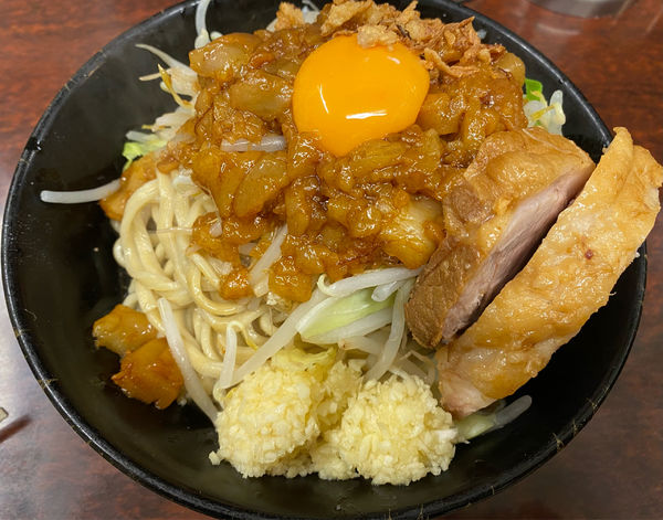 「汁なし ニンニク アブラ」@ラーメン二郎 めじろ台店の写真