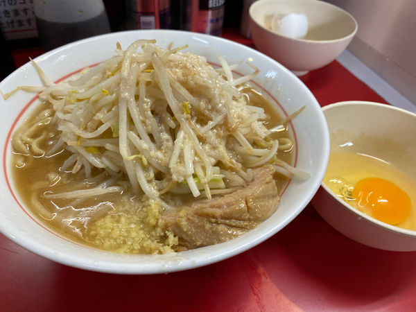 「ラーメン半分 ＋ 生たまご」@千里眼の写真