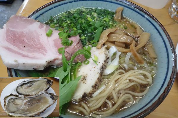 「活大殼牡蠣しゃぶ青3種  S(活牡蠣２個、牡蠣天2個）」@MENYA 食い味の道有楽の写真