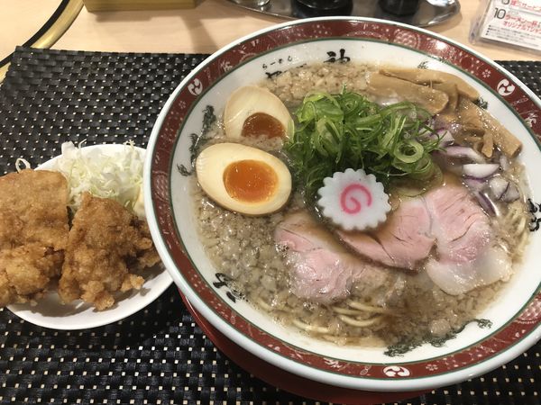 「味玉背脂煮干しそば+唐揚げ(1000+130円)」@らーめん セアブラノ神 壬生本店の写真