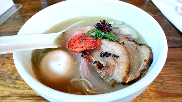 「【昼】特製 牡蠣の淡麗そば」@麺処 図鑑の写真