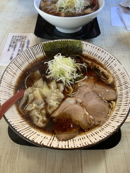 「黒醤油ワンタン麺」@麺や 壱虎の写真