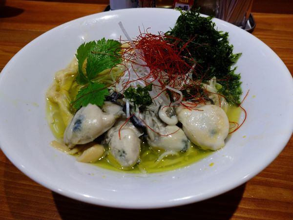 「柚子香る牡蠣塩そば＋牡蠣増量」@麺屋 真心の写真