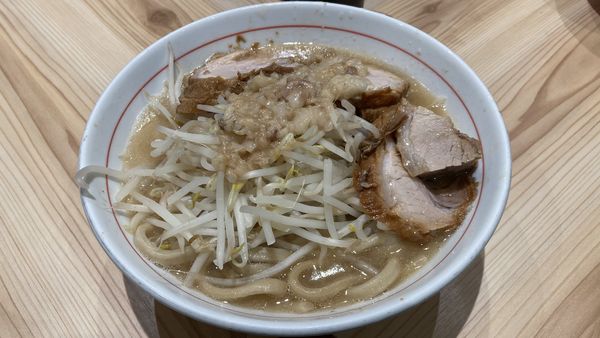 「ラーメン中（極太麺）」@眞久中の写真