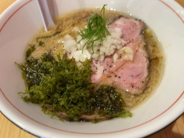 「煮干し背脂らーめん　800円」@城下町 どすんの写真