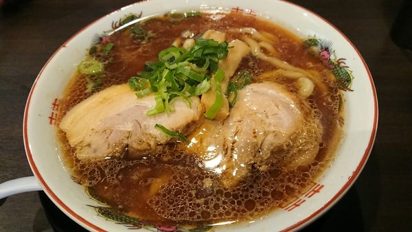「手打ち醤油 750円」@超多加水純手打ち麺 仁しむらの写真