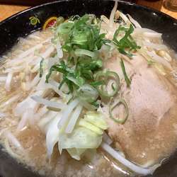 濃厚野菜らーめん　700円