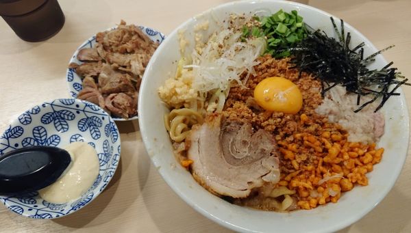 「限定台湾まぜそば980円+ほぐし豚100円」@鷹の目 蒲田店の写真