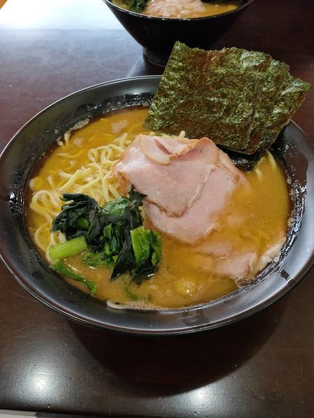 「チャーシューメン大盛 固め濃いめ多め」@杉田家 千葉祐光店の写真