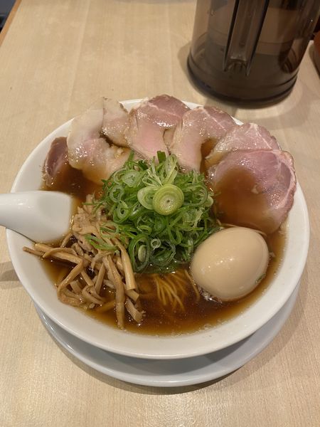「特製熟成醤油ラーメン（細麺・ネギ多め・背脂少な目）」@京都ラーメン森井 新丸子店の写真