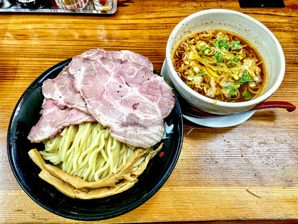 「チャーシューつけ麺 旨辛ゆず醤油」@らーめん逆流の写真