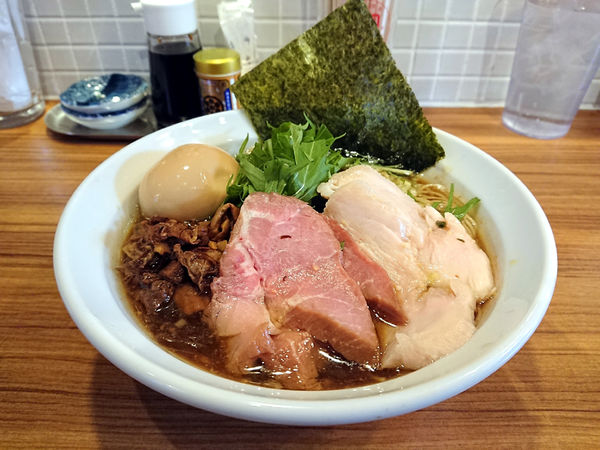 「特製中華そば」@大衆食堂ゆしまホールの写真