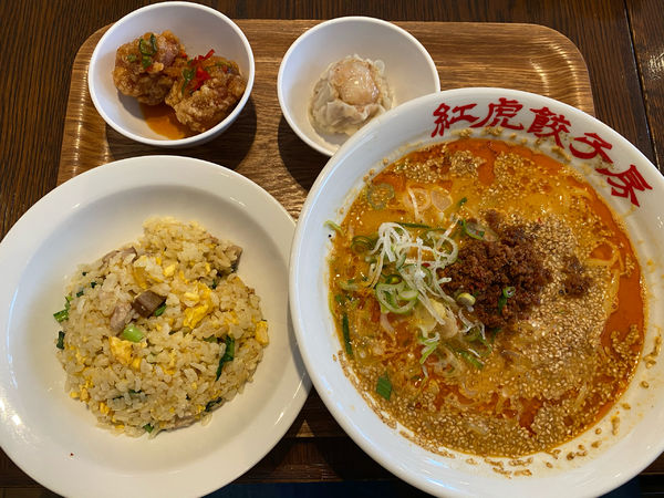 「白胡麻担々麺セット ¥1,580」@紅虎厨房 御殿場プレミアムアウトレット店の写真