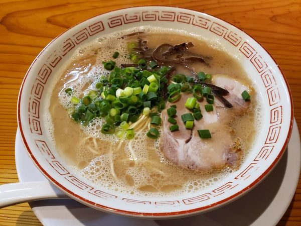 「博多ラーメン（粉落とし」@博多屋台の写真