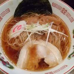 醤油ラーメン750円