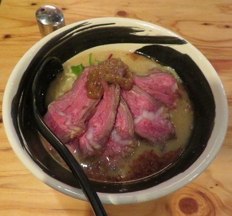 「牛さがり叉焼の牛味噌そば　牛さがり叉焼増し」@麺場 浜虎 横浜店の写真