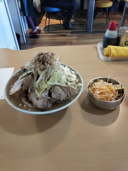 「豚ラーメン」@俺の生きる道 つくば店の写真