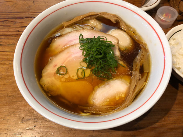 「特製醤油ラーメン」@ラーメン屋 トイ・ボックスの写真