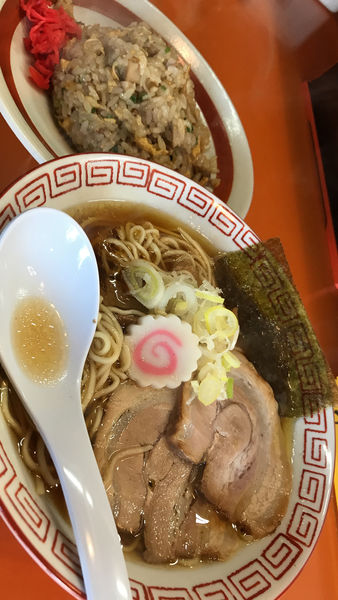 「中華そば並、チャーハン小 セット」@太陽食堂の写真