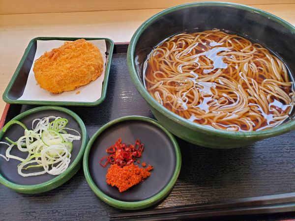「かけそば＋コロッケ」@ゆで太郎 長者町店の写真