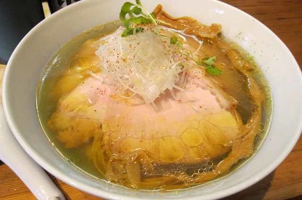 「チャーシュー塩ラーメン　1,150円（特別仕様）」@ラーメン屋 トイ・ボックスの写真