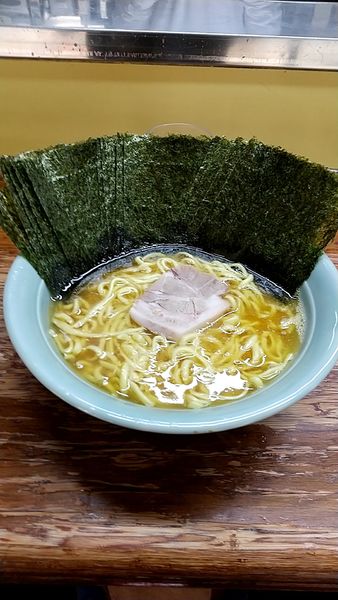 「ラーメン 中 かため おおめ 海苔ましまし」@まこと家の写真