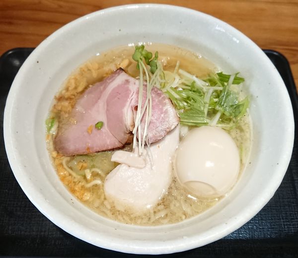 「【限定】鶏そば＋味玉」@つけめん・らーめん・煮干そば 金狼の写真