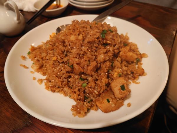 「豚ガーリック炒飯 880円 他いろいろ」@タイガー亭 国分寺店の写真