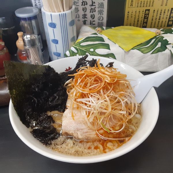 「醤油岩のりラーメン ねぎトッピング」@萬馬軒 諏訪店の写真