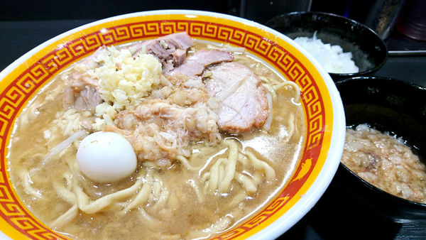 「【昼】ラーメン(豚1枚) +玉ねぎ」@えどもんどの写真