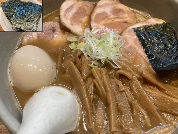 「らーめん（大）＋全部」@麺屋吉左右の写真