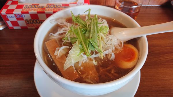 「醤油ラーメン太麺大盛(700円)」@麺家 彩華 池上店の写真