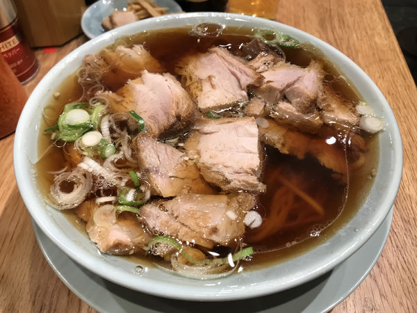 「サッポロラガービール 赤星 中瓶 → チャーシュー麺」@ひろちゃんラーメン!の写真