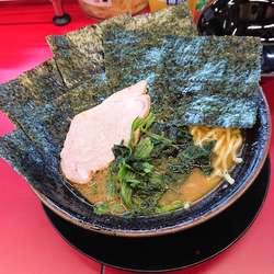 ラーメン中盛り−海苔増し￥900