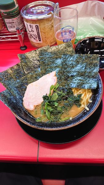 「ラーメン中盛り−海苔増し￥900」@柏 王道家の写真